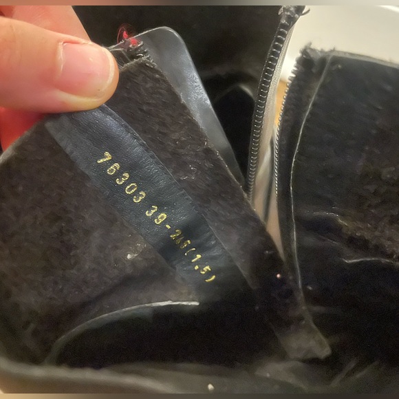 Linea Rosa Booties - Picture 6 of 7